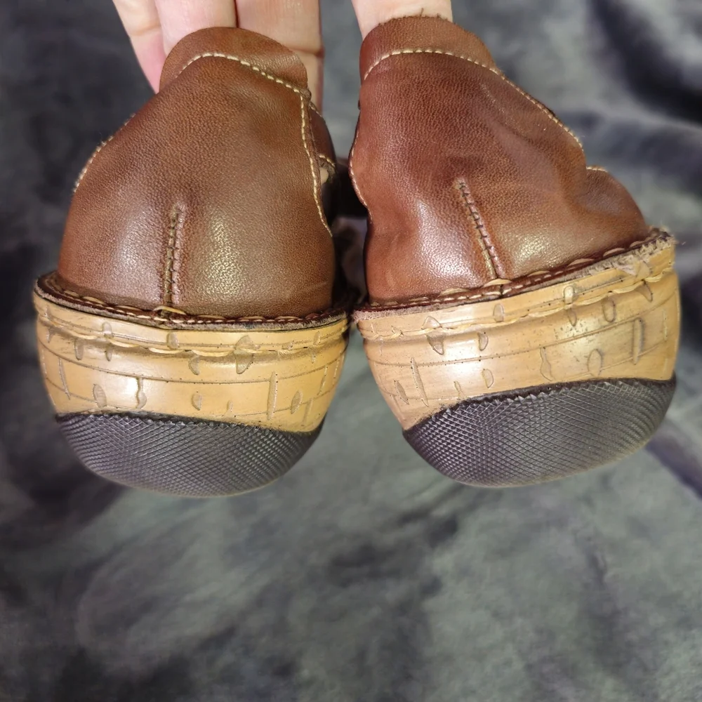 Proper Brown Cutout Leather Upper  Sandals Velcro Enclosure Size 9 - Picture 7 of 8